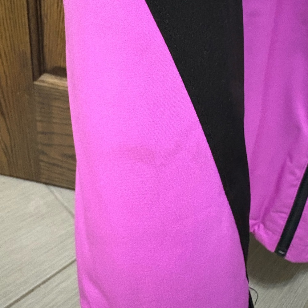 Under Armour Kids Puffer Jacket in Vibrant Pink and Black - Picture 6 of 10